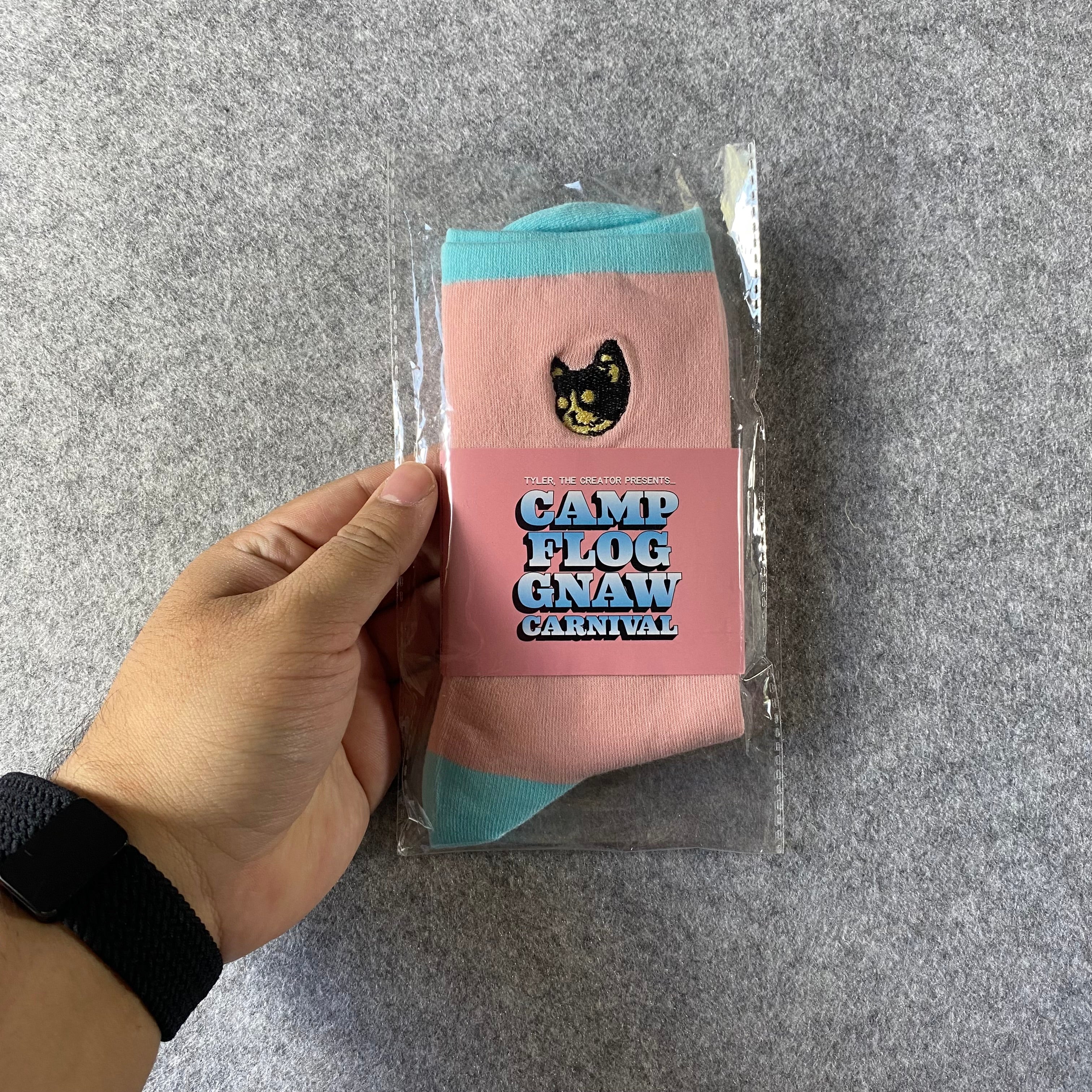 Camp flog gnaw socks