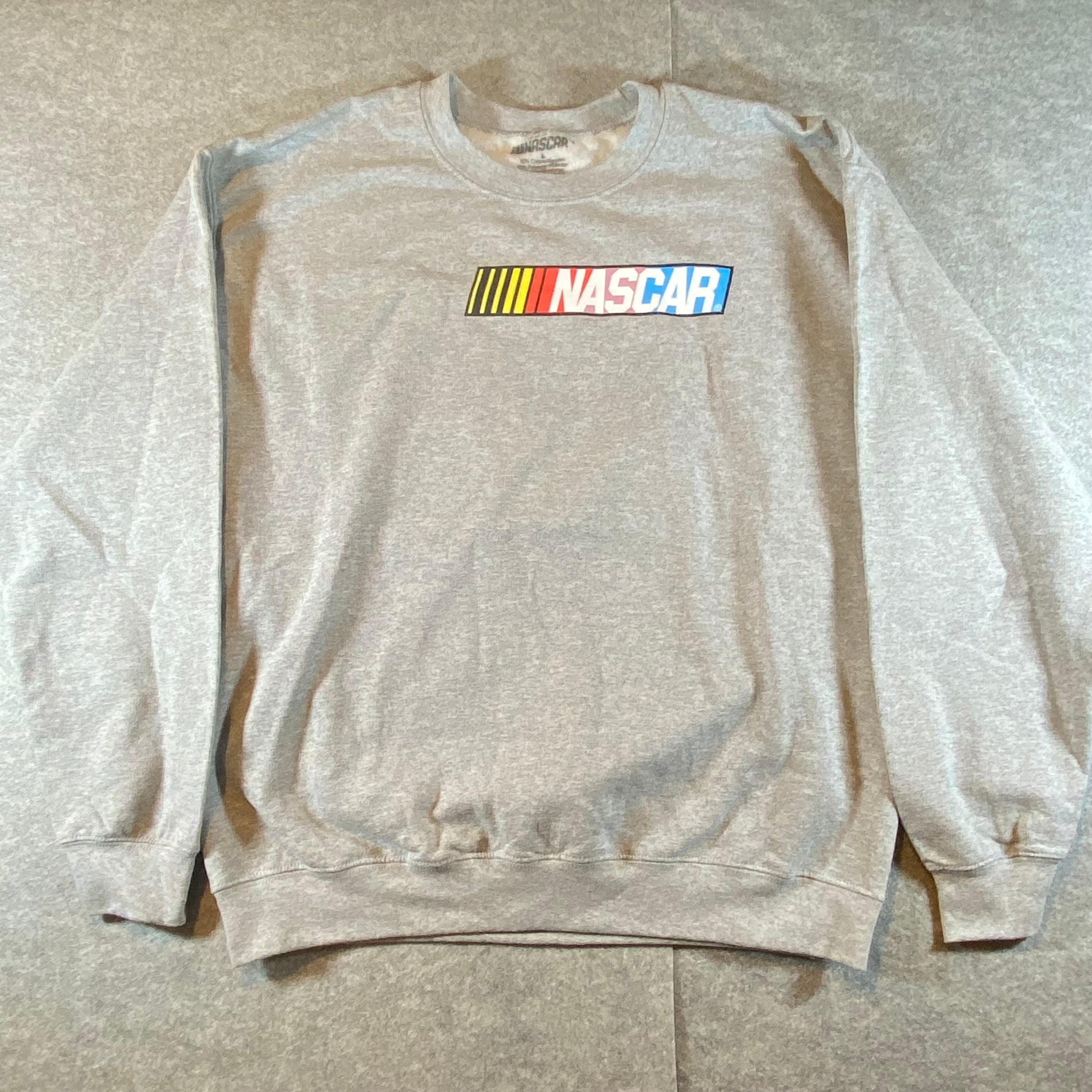 NASCAR SWEATER SIZE L
