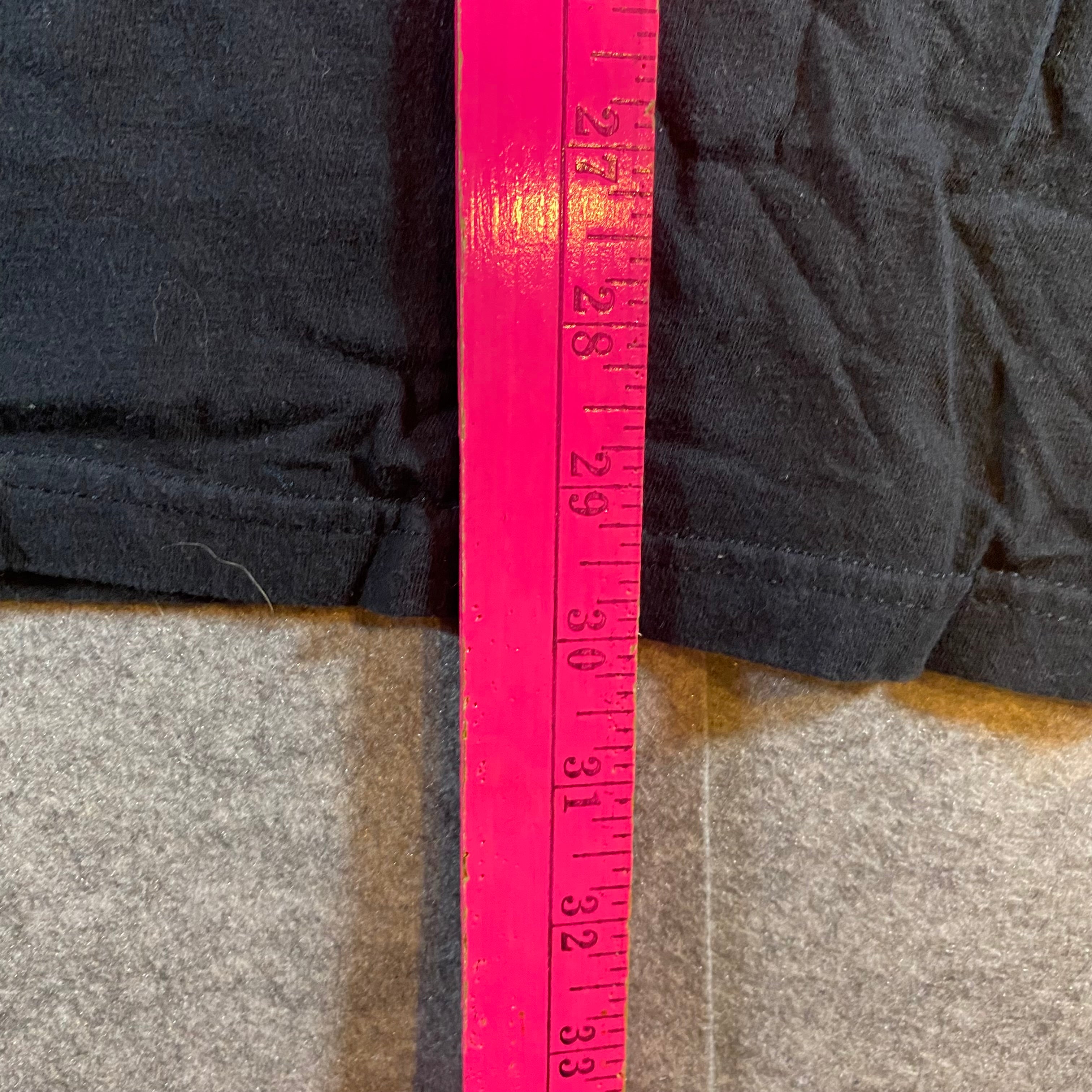ONE PIECE T SHIRT SIZE XL
